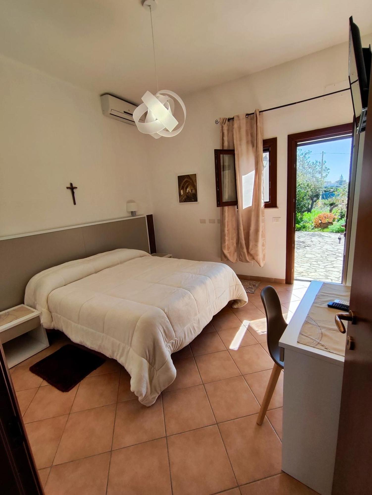 Casolare Nelle Saline 3* Torre Nubia